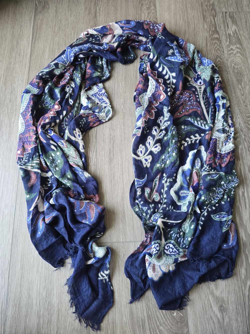 Vera Bradley Soft Fringe Scarf Navy Blue Jacobean Floral Paisley Boho Wrap Long
